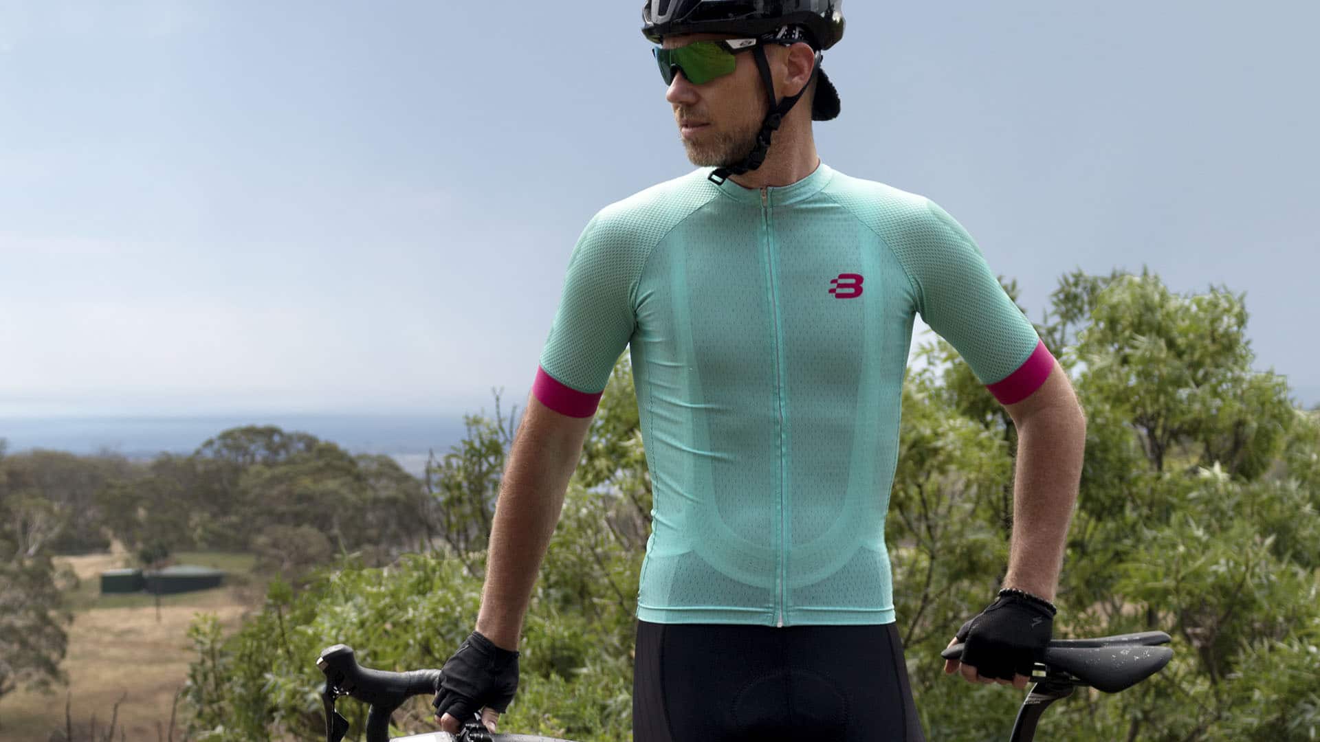 Pro cycling jersey featuring ProMesh panelling